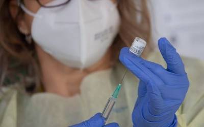 Медсестры требуют лучших условий для центров вакцинации - vkcyprus.com - Кипр