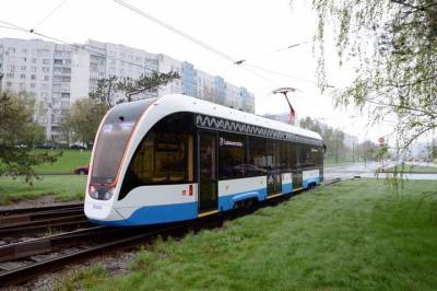 Максим Ликсутов - Первые односекционные трамваи вышли на маршруты на северо-западе столицы - vm.ru - Москва