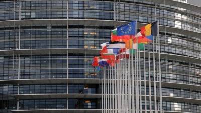 С миру по нитке: Чехия призвала ЕС выслать «хотя бы по одному» дипломату РФ - 5-tv.ru - Москва - Россия - Чехия - Прага
