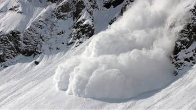 В Альпах сошла мощная лавина: среди туристов есть погибшие - 24tv.ua