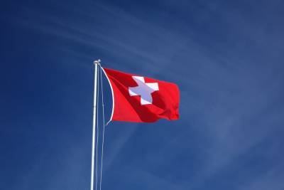 Ги Пармелен - Швейцария планирует в июле вернуть массовые мероприятия и мира - cursorinfo.co.il - Швейцария