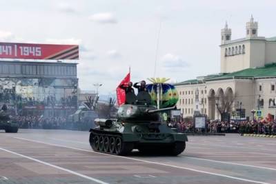 По главной площади Улан-Удэ проехали танки - ulan.mk.ru - Улан-Удэ - Сосновый Бор