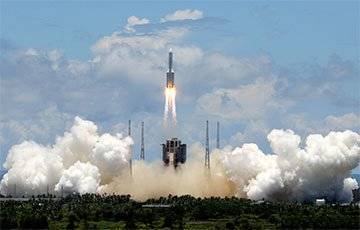 Остатки неконтролируемой китайской ракеты упали на Землю: названы координаты - charter97.org - Мальдивы - Reuters