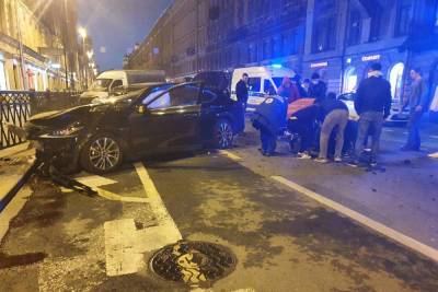 В серьезном ДТП в центре Санкт-Петербурга пострадал человек - abnews.ru - Санкт-Петербург