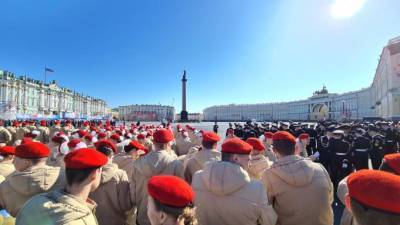 Александр Журавлев - В Петербурге начался парад в честь 76-й годовщины победы в Великой Отечественной войне - piter.tv - Санкт-Петербург