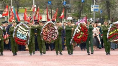 Олег Мельниченко - В Пензе возложили цветы к Монументу воинской и трудовой славы - penzainform.ru - Пенза