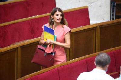 В Киеве женщину-нардепа едва не избили на автостоянке - from-ua.com - Киев