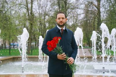 Александр Мажуга - Ректор РХТУ Мажуга поздравил Героя Советского Союза Киртока с Днем Победы - mk.ru