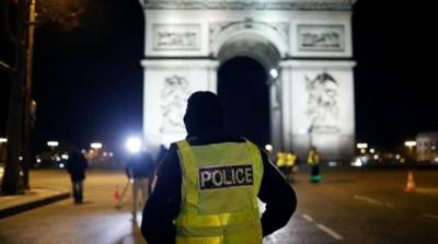 Во Франции - Нарушители карантина во Франции напали на полицию - ru.slovoidilo.ua