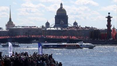 В Петербурге впервые состоялся водный парад «Бессмертная флотилия» — видео - 5-tv.ru - Санкт-Петербург