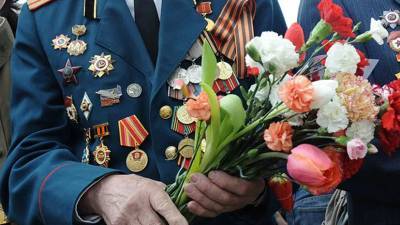 В Кемеровской области провели концерт для 100-летнего ветерана - russian.rt.com - Кемеровская обл. - округ Гурьевский