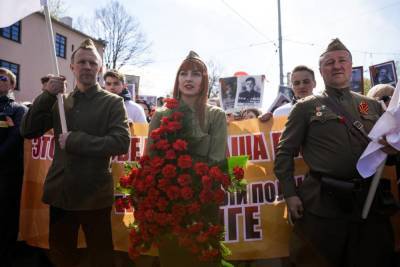 В Латвии в День Победы полиция перекрыла подходы к памятнику советским воинам-освободителям - topwar.ru - Рига - Латвия