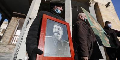 Иосиф Сталин - На Родине Сталина потребовали вернуть памятник «богу коммунистов» и подружиться с Россией - sharij.net - Грузия - Гори