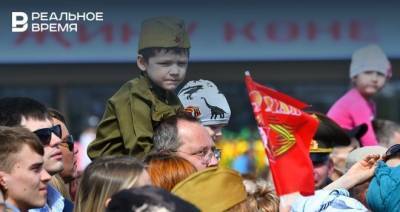 Владимир Путин - Максим Платонов - Рустам Минниханов - Фарид Мухаметшин - Алексей Песошин - Итоги дня: День Победы, крушение самолета и автокатастрофа в Татарстане, пропажа главы омского Минздрава - realnoevremya.ru - Москва - респ. Татарстан - Казань - Омск