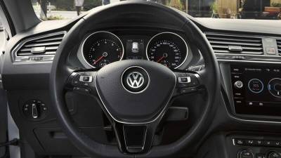 Volkswagen сделает платным доступ к автопилоту - newinform.com
