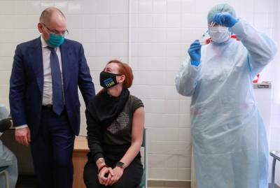 Максим Степанов - В Украину привезли третью партию китайской вакцины от коронавируса - kp.ua - Токио