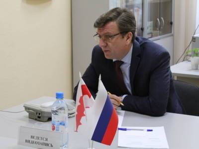 Александр Мураховский - Пропавшему на болотах врачу Мураховскому грозит встреча с медведем - rosbalt.ru - Омская обл.