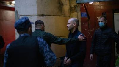 Андрей Пивоваров - У экс-директора «Открытки» Андрея Пивоварова прошел ночной обыск - znak.com - Краснодар