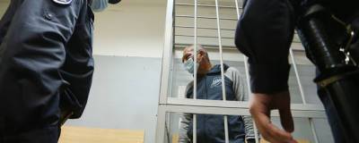 Сергей Болков - Стрелявшего по прохожим в Екатеринбурге экс-полицейского арестовали - runews24.ru - Екатеринбург