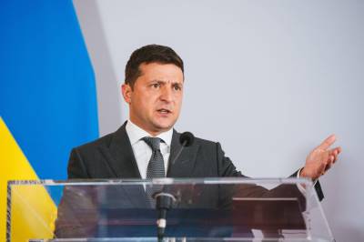 Зеленский - Ангела Меркель - Зеленский упрекнул Германию за отказ предоставлять военную помощь Украине - news-front.info - Украина