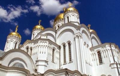 В Хмельницком пара занялась любовью возле церкви - korrespondent.net