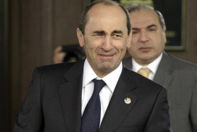 Роберт Кочарян - Бывший президент Армении призвал урезать власть премьера - mk.ru