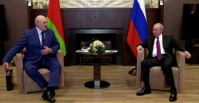 Владимир Путин - Александр Лукашенко - Лукашенко раскрыл содержимое чёрного чемоданчика со встречи с Путиным - reendex.ru - Сочи - с. Путин
