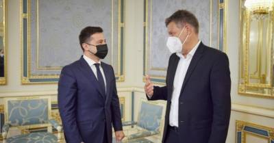 Владимир Зеленский - Ангела Меркель - Роберт Хабек - "Я ожидал от Меркель большего": Зеленский объяснил сближение с лидером немецких "Зеленых" - delo.ua