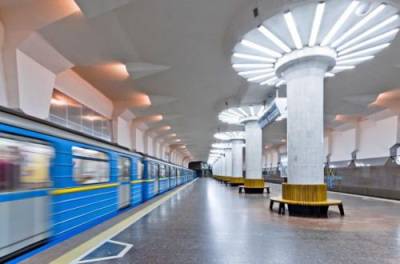 В харьковском метро пассажир бросился под колеса поезда - from-ua.com - Украина - Киев