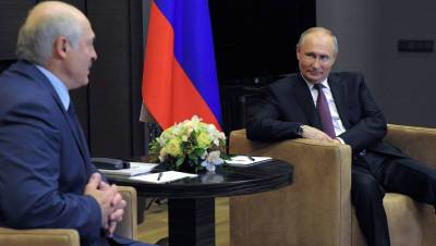 Владимир Путин - Александр Лукашенко - Лукашенко рассказал о секретных документах, которые он показал Путину в Сочи - gazeta.ru - Сочи