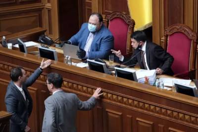 Фільми українською мовою: Рада зі скандалом відмовилася розглянути закон - from-ua.com