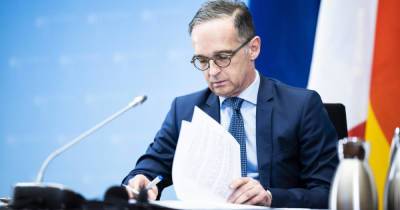 Глава МИД ФРГ высказался против передачи оружия Украине - ren.tv - Москва - Украина - Киев - Германия - Берлин - Донбасс