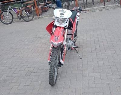 В центре Рязани полицейские поймали подростка на мотоцикле - 7info.ru - Рязань