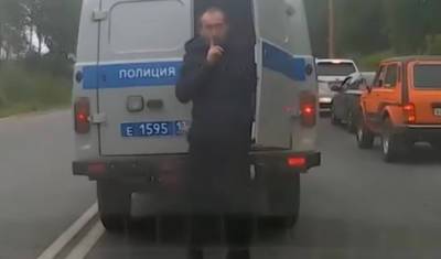 Задержанный в Саранске сбежал из полицейской машины - newizv.ru - Саранск