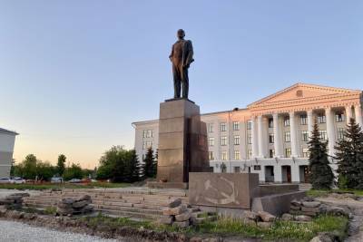 Голое поле или райский сад: что будет в центре Пскова после реконструкции сквера - mk-pskov.ru - Псков