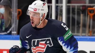 Сборная США вышла в лидеры группы В на чемпионате мира по хоккею - vesti.ru - Канада - Латвия - Словакия