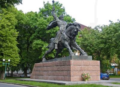 В Хмельницком 16-летняя школьница и парень занялись оральным сексом возле церкви, снимая процесс на видео - actualnews.org
