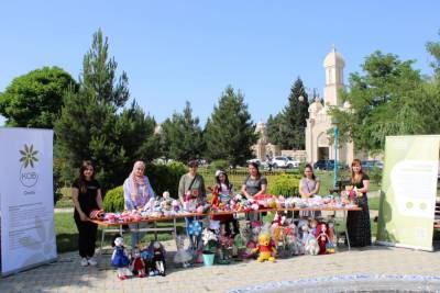Надир Насиров - В Хачмазском районе организована выставка-продажа ручных изделий женщин-предпринимателей (ФОТО) - trend.az - Азербайджан