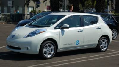 Nissan вложит $1,8 млрд в аккумуляторы для электромобилей - hubs.ua - Англия - Япония