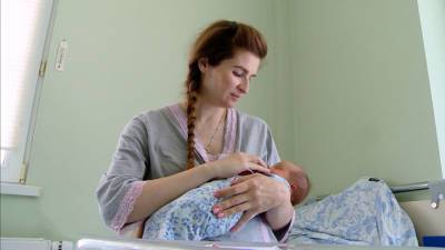 Михаил Мишустин - Новая жизнь в руках врачей: детская смертность в России снизилась вдвое - vesti.ru