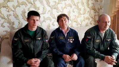 Чудесное спасение: как пожарные вырвались из ловушки - vesti.ru - Тюменская обл.