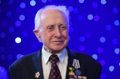 Ирина Волк - В Москве мошенники вынудили ветерана ВОВ отдать им 400 тысяч рублей - aif.ru - Москва