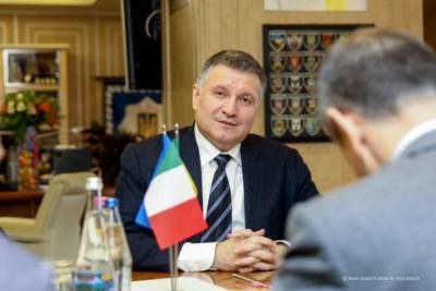 Арсен Аваков - МВД анонсировало важные переговоры Авакова с министром иностранных дел Италии - lenta.ua - Украина - Англия - Италия