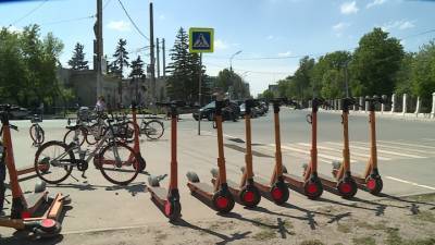 На Евро - Факты. Фальшивые билеты на Евро-2020, в Петербурге закрывают прокат электросамокатов - vesti.ru - Санкт-Петербург