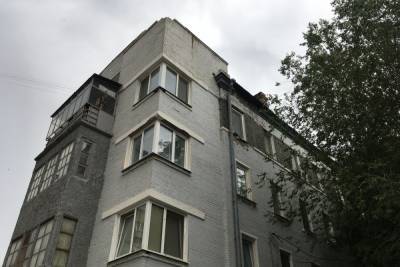 Насвинячили и ушли: как в Саратове ремонтировали уникальный дом - saratov.mk.ru - Саратов