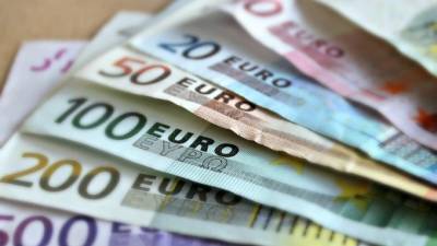 Андрей Верников - Инвестор назвал лучшее время для покупки долларов и евро - piter.tv