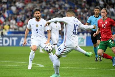 Килиан Мбаппе - В сборной Франции между Жиру и Мбаппе возник конфликт - sport.bigmir.net - Болгария