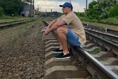 Александр Усик - "Укрзализныця" обратилась к Усику после фото на рельсах: Берегите себя и нервы машинистов! - kp.ua