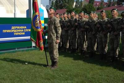 Украина отказалась пускать в страну привитых Спутником V - mk.ru
