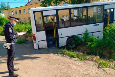 Валерий Горелых - Появились подробности смертельного ДТП в Свердловской области - lenta.ru - Свердловская обл.